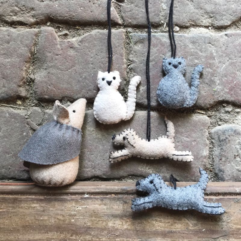 Felt hanging cat-Grey