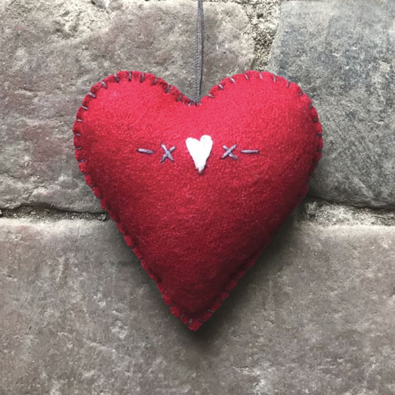 Med embroidered heart-Red / Hearts & crosses