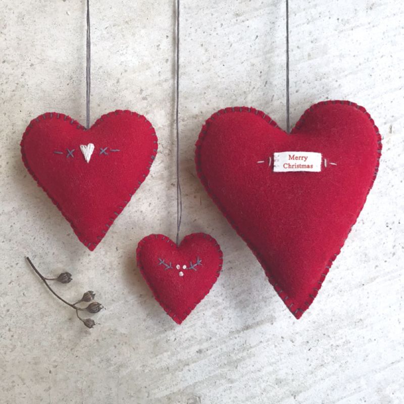 Med embroidered heart-Red / Hearts & crosses