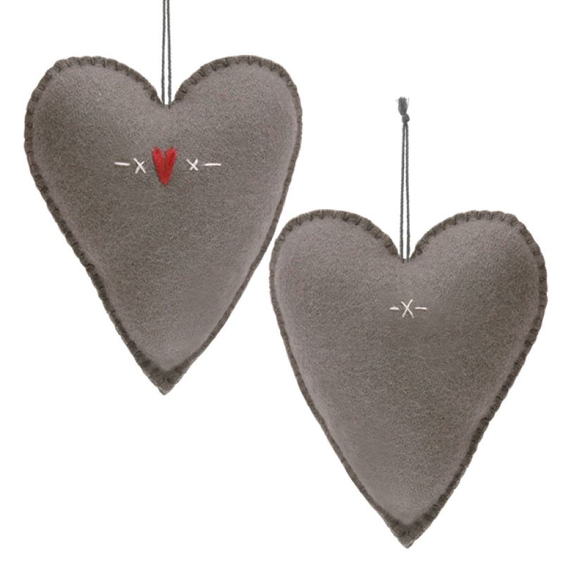 Lg embroidered heart-Grey / Hearts & crosses