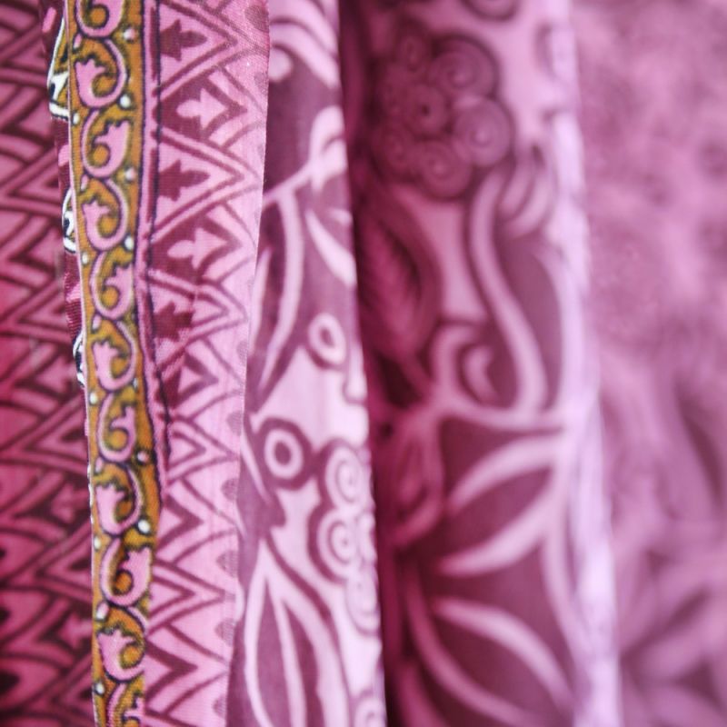 Old silk sari approx 5m asst'd