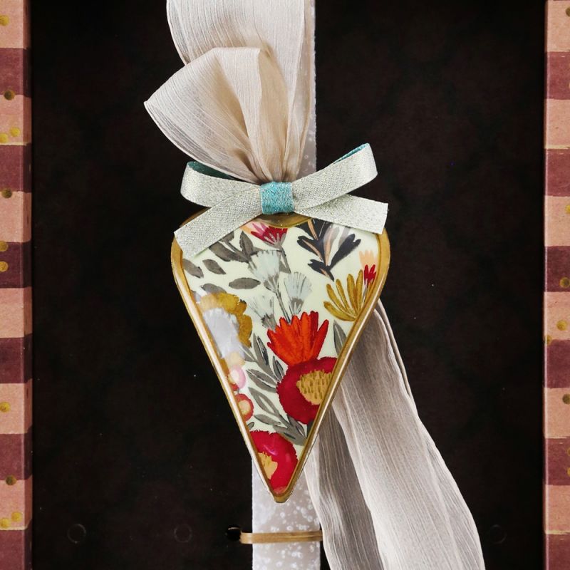 Λαμπάδα Καρδιά φλοράλ - Μπεζ