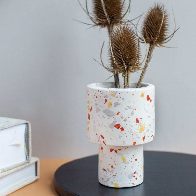 White terrazzo planter Dia:8cm