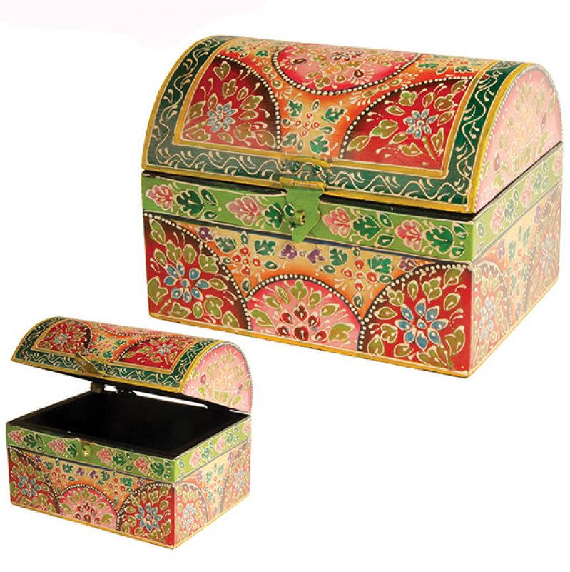 Hand painted domed wooden box, lime, 15cm