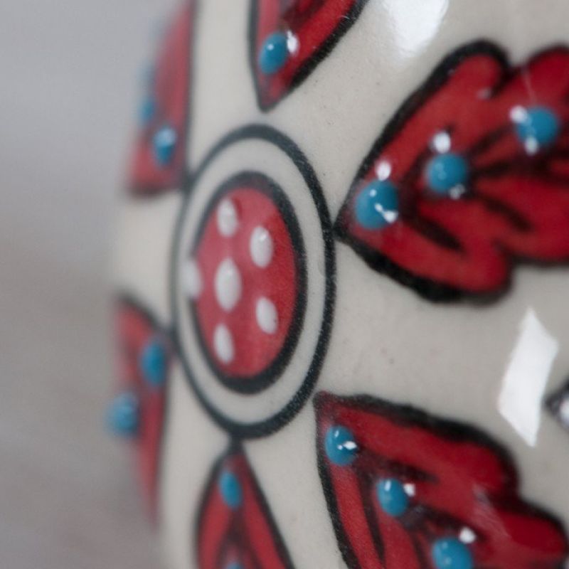 Textured ceramic door knob red/white 