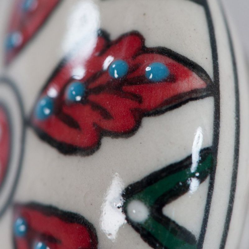 Πόμολο κεραμικό κόκκ./λευκό 5εκ.