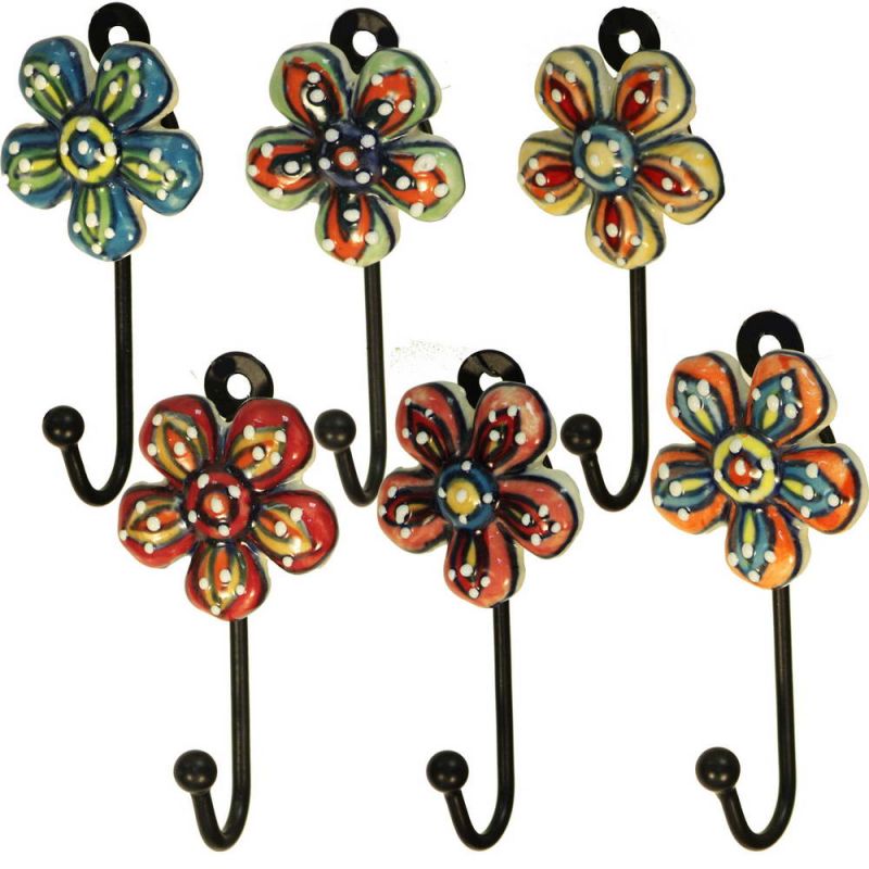 Hand Painted Ceramic Daisy Hook 7 x 12 x 3cm