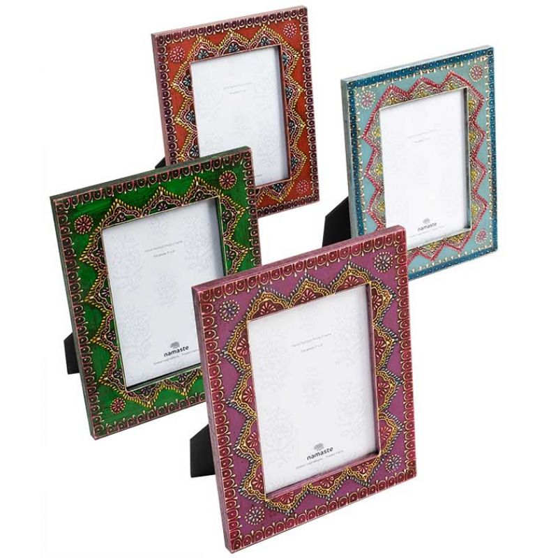 Hand painted wooden photo frame  5 x 7\'\'