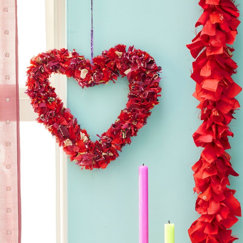 Recycled Sari Eco Tinsel/Garland - Red