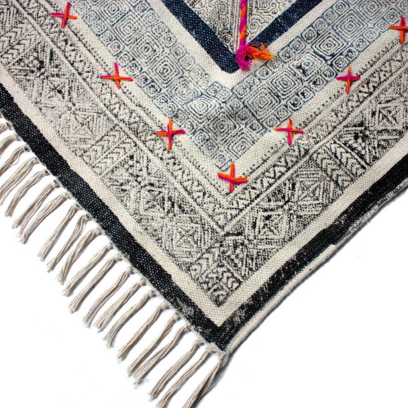 Handloom cotton rug 150x210 cm