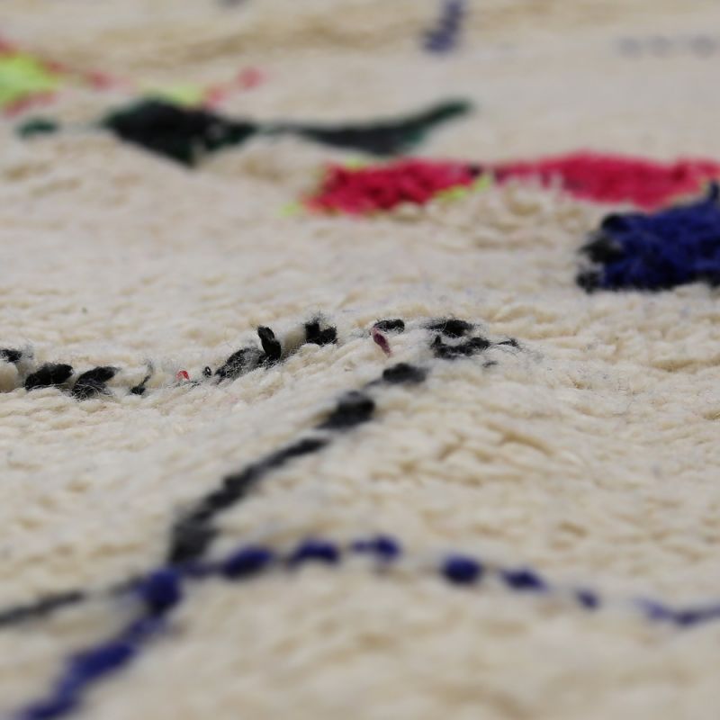 Handmade vintage morrocan rug 270x170cm