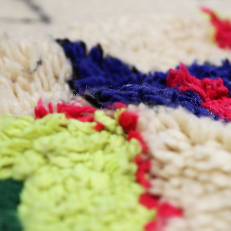 Handmade vintage morrocan rug 270x170cm