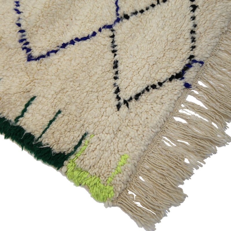 Handmade vintage morrocan rug 270x170cm