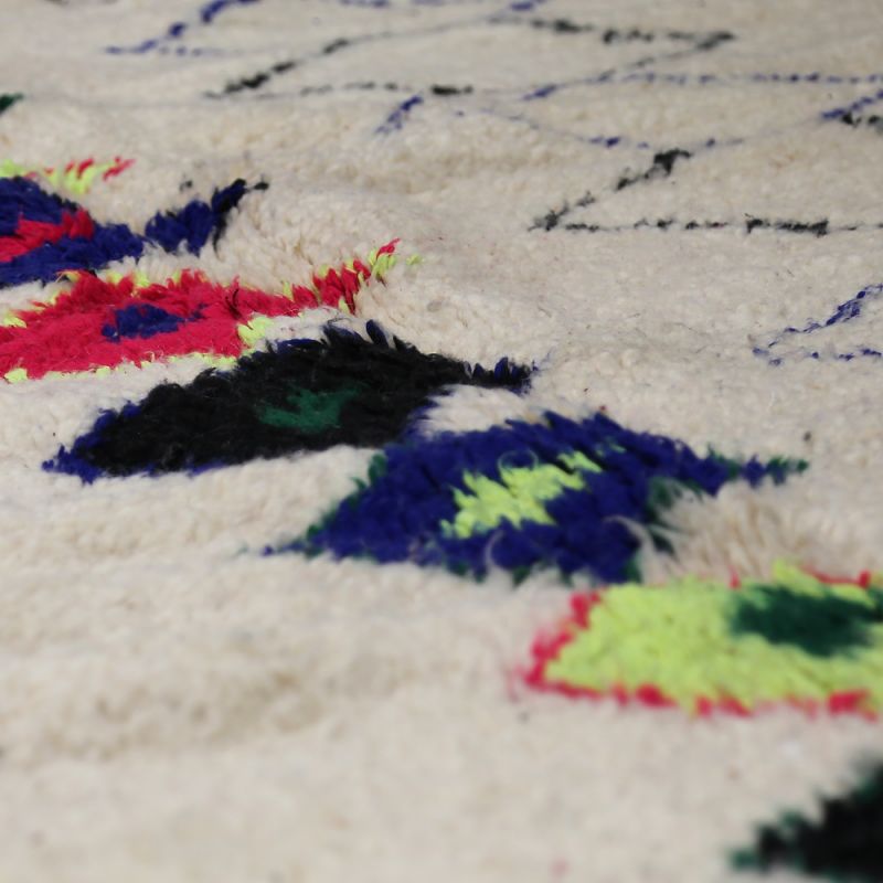 Handmade vintage morrocan rug 270x170cm