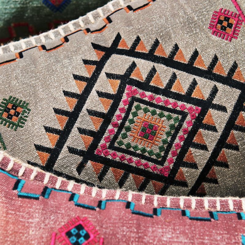 Satara stone wash cushion with embroidery, grey 35x60cm