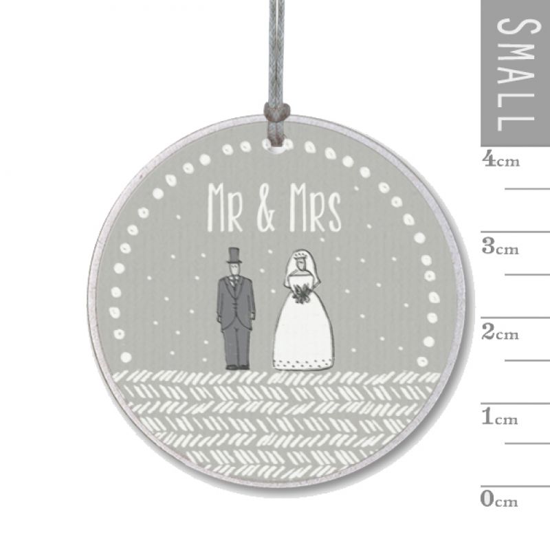 Round grey tag-Mr & Mrs