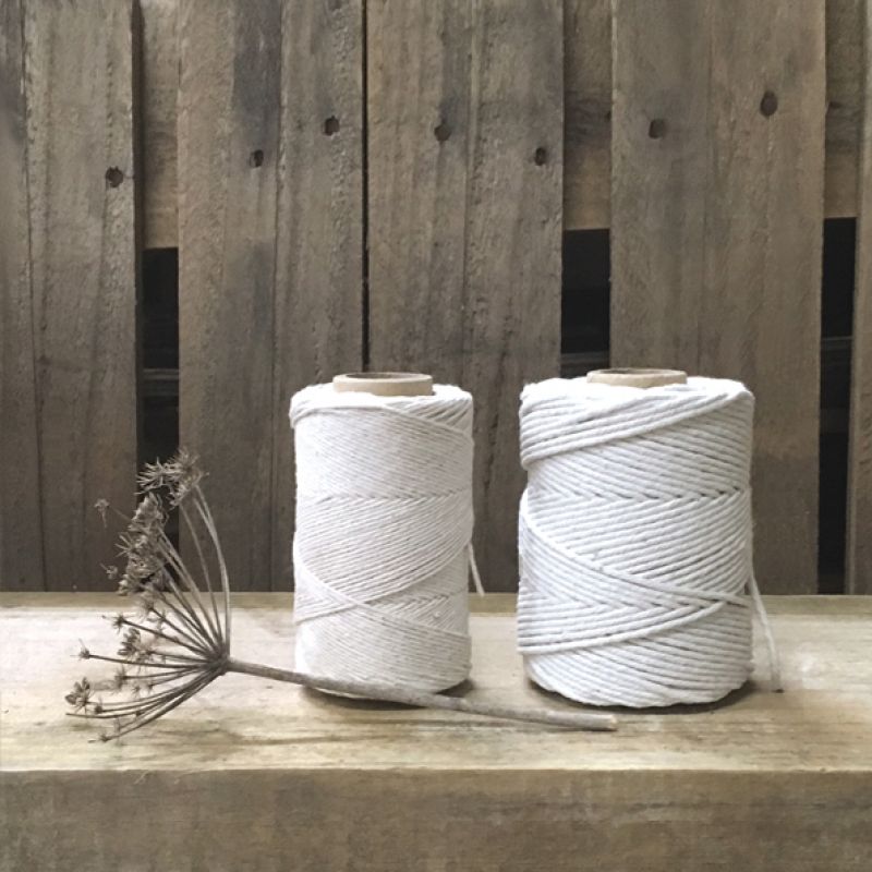 String-Fine polished cotton spool (125g)